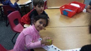 We used our senses of sight and touch to explore gourds. We brainstormed a list of words on a circle map to describe how our gourds felt.
