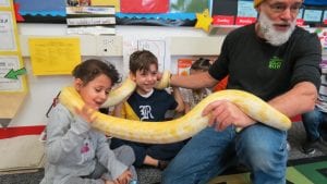 Science Alive came to visit us!!! We learned more about living things!