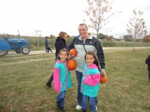 Apple orchard field trip 2015 009